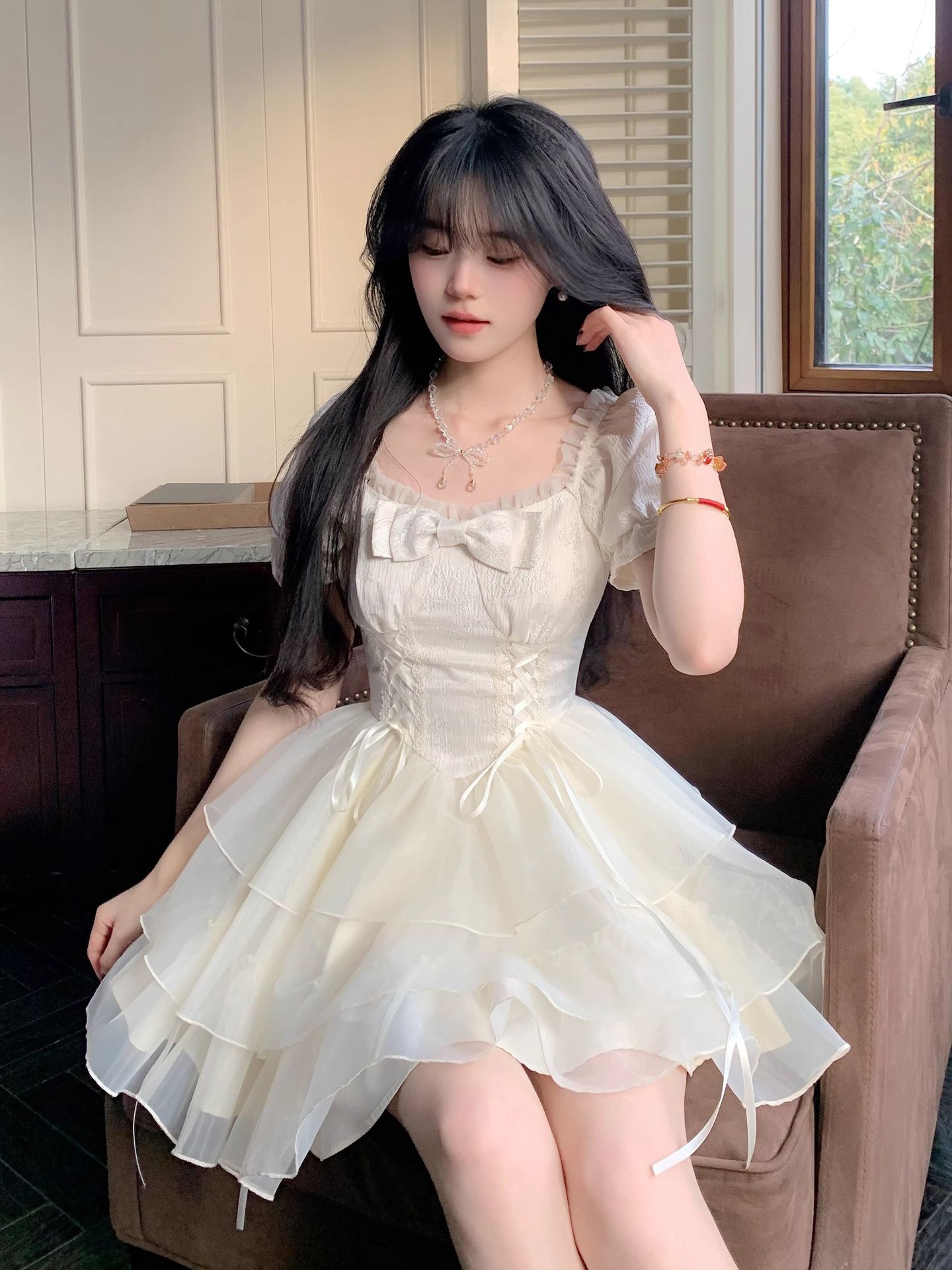 Summer French retro high-end square neck bow bubble sleeve dress women slim fit Lolita short sleeved fashionable dress party casual Korean dress