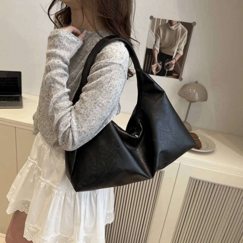 High Quality Big Large Shoulder Leisure Y2k Soft Leather Tote Cuasal Vintage Women's Armpit Bag Commuting XJ260125