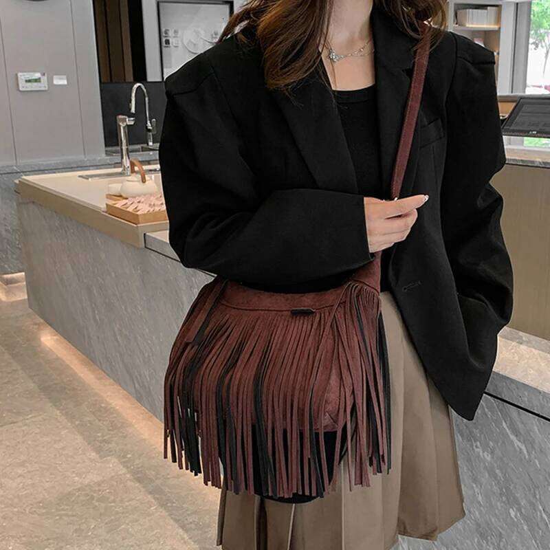 Autumn Winter Deerskin Velvet Tassel Shoulder Vintage Large Capacity Crossbody Bag Fashion Messenger Handbag Purse bolsa XJ260125