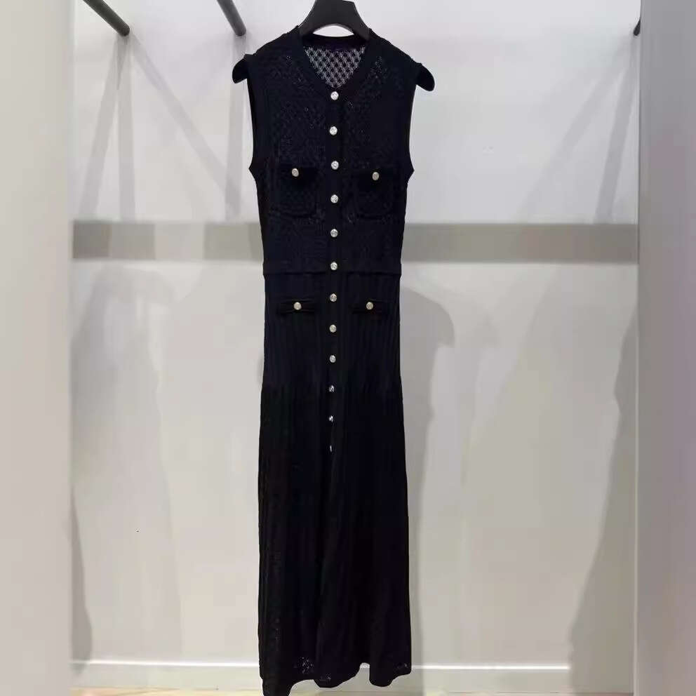 French Style 2026 Spring/Summer New Round Neck Sleeveless Knitted Dress Medium Women's