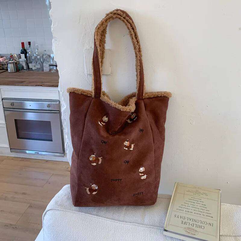 Fluffy Dachshund Simple Crossbody Women Large Capacity Commuting Shoulder Comfortable and Versatile Texture Bucket Bag XJ260125