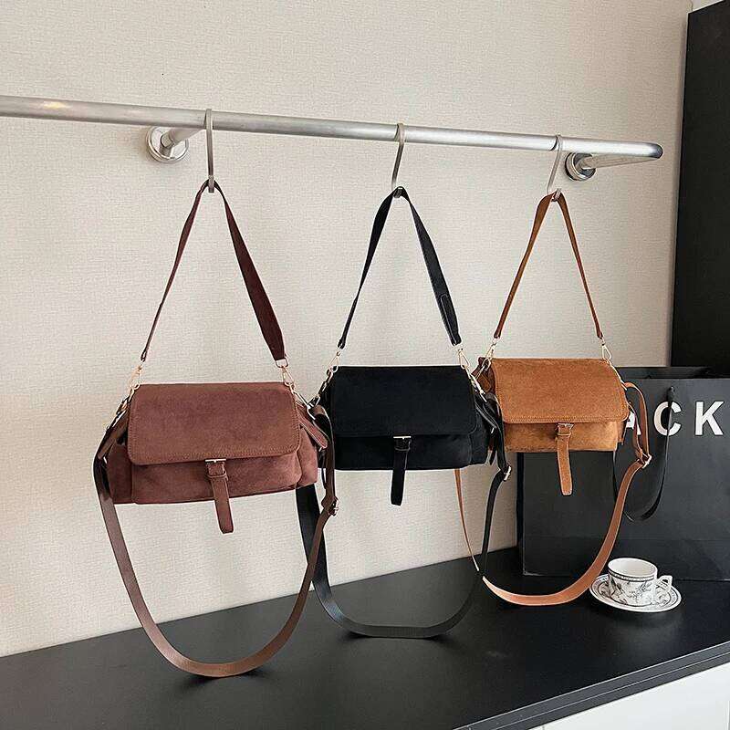 LEFTSIDE Women Faux Suede Small Shoulder 2025 Winter Crossbody Bag Luxury Designer Trend Brand Simple Handbags and Purses XJ260125