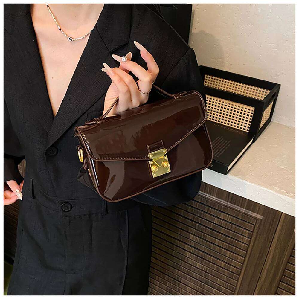Luxury Burgundy Square Shoulder Bags for Women Trendy Patent Leather Small Flap Crossbody Bag Top-Handle Lock Buckle Handbags XJ260125