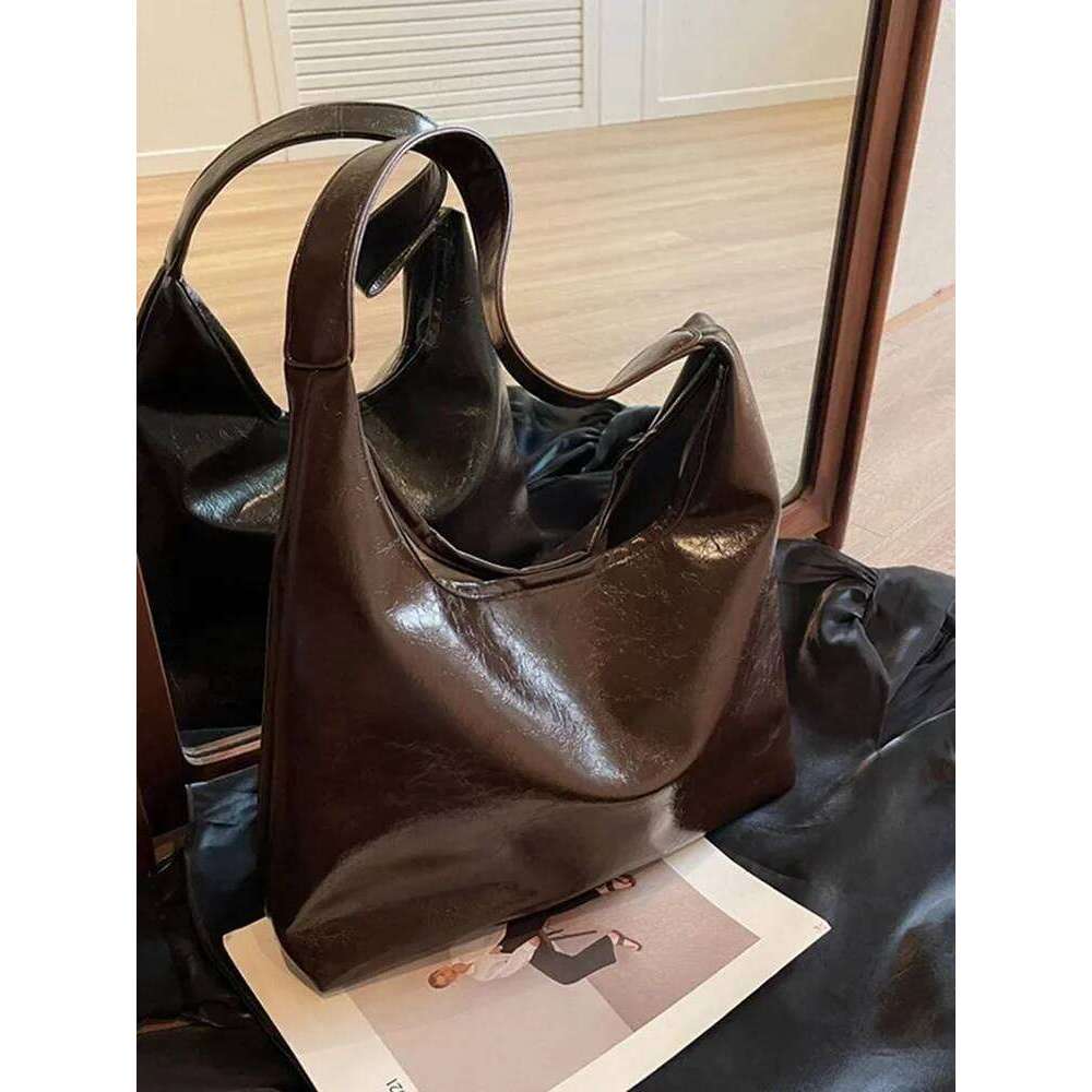 Large Capacity Red Bag For Women 2024 New Retro Texture Single Shoulder Tote Bags Fashion Versatile Casual Ladies Handbags XJ260125