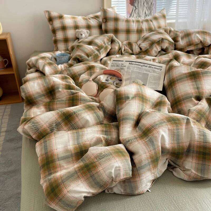 2025 Winter New Year's Plaid Stripe Double Flower Cloud Kapok Four-Piece Set Button Dormitory Bedding Kit Y260124