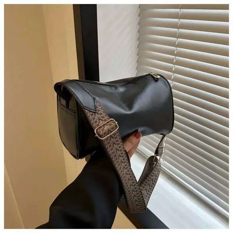 Large capacity women's autumn and winter fashion shoulder crossbody bag, high-end texture, niche design, pillow bag XJ260125