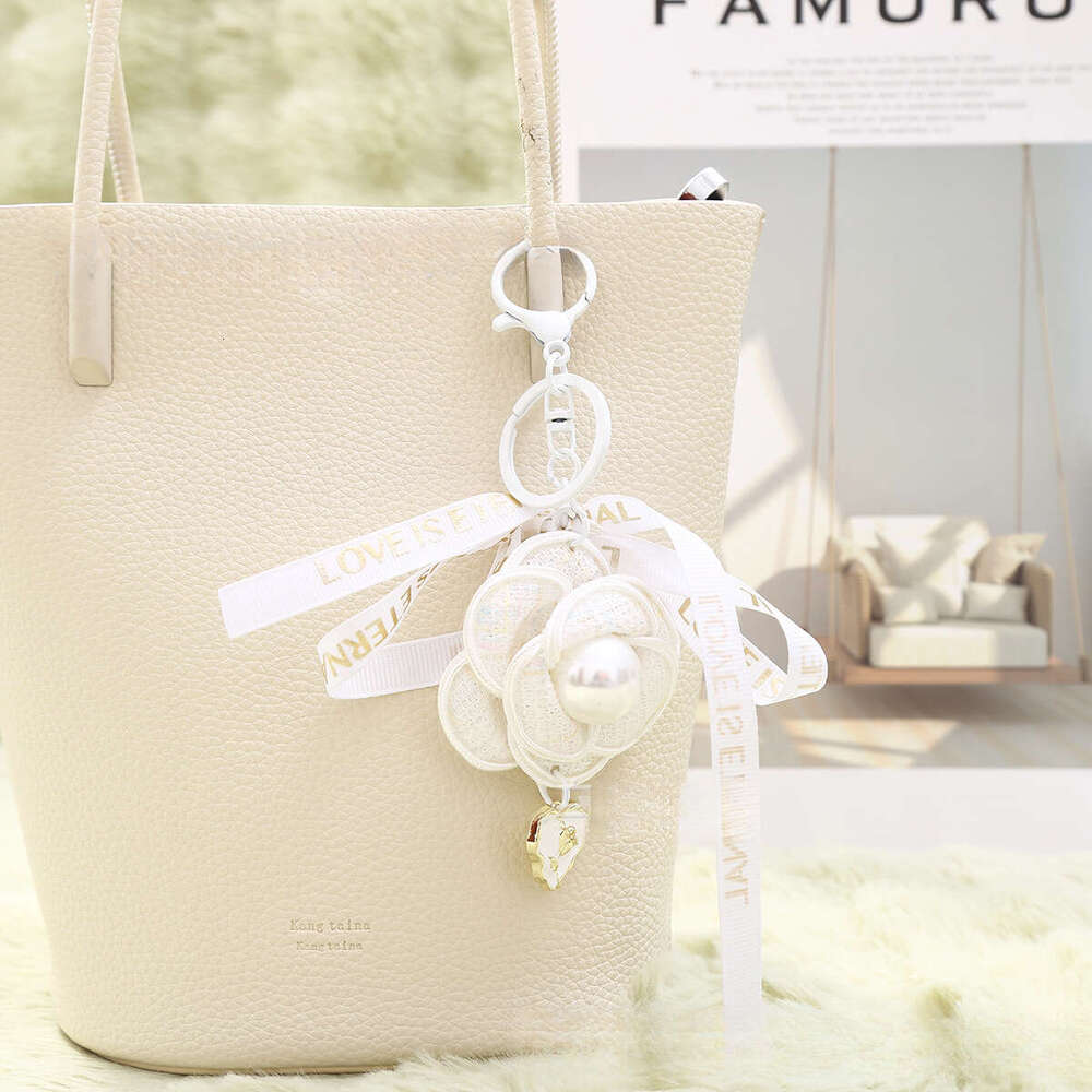 Ribbons and bow keychain Sweet heart pendant An accessory with the style of Xiao Xiangfeng