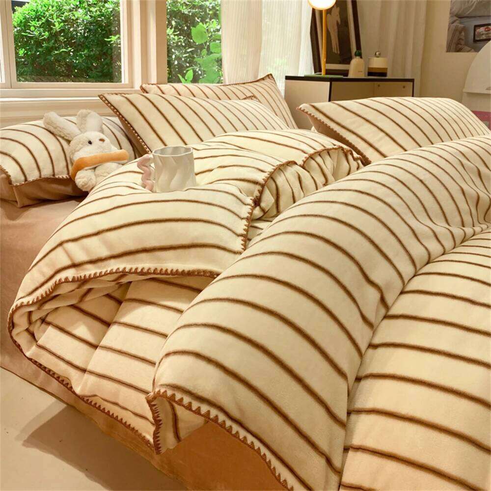 Milk Velvet Bedding Queen Thickened Stripe Duvet Set Bedroom Decor Winter Warm Soft 4 Piece Sets Quilt Cover Bed Sheet Y260124