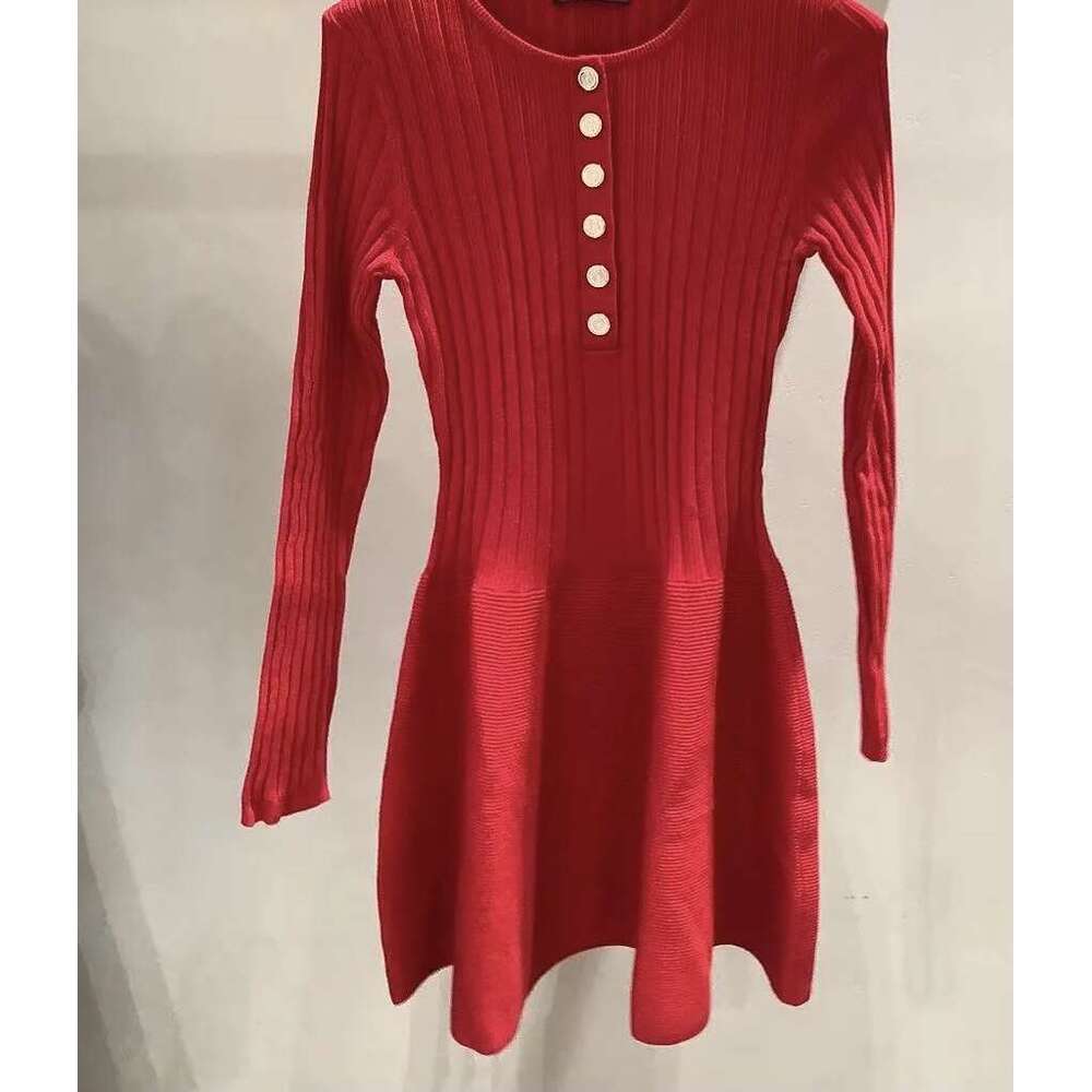 French Elegance 2026 Autumn/Winter New Fashion Round Neck Long Sleeve Knitted Dress Short Umbrella Skirt for Women