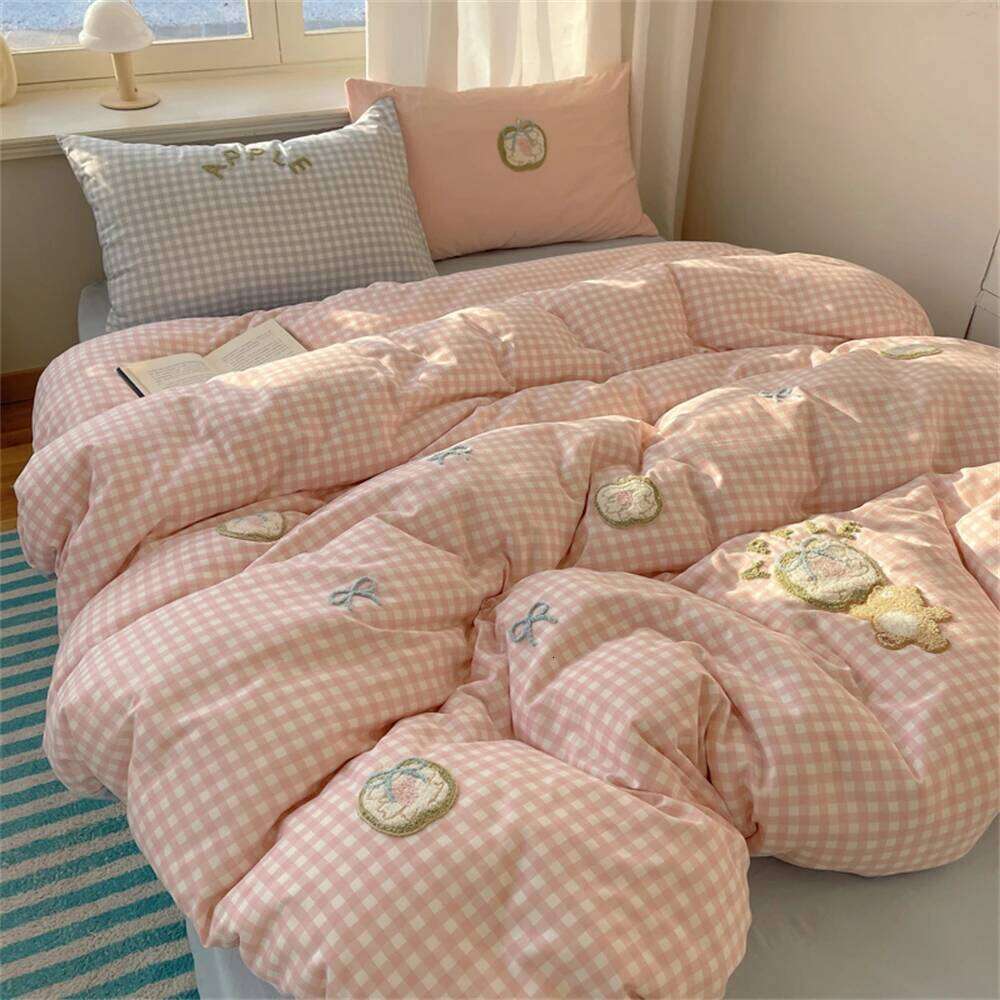 Cute Towel Embroidery Duvet Grid Soft Comforter Cover with Pillowcase Bed Sheet Four Piece Sets Decoration Bedding Set Y260124