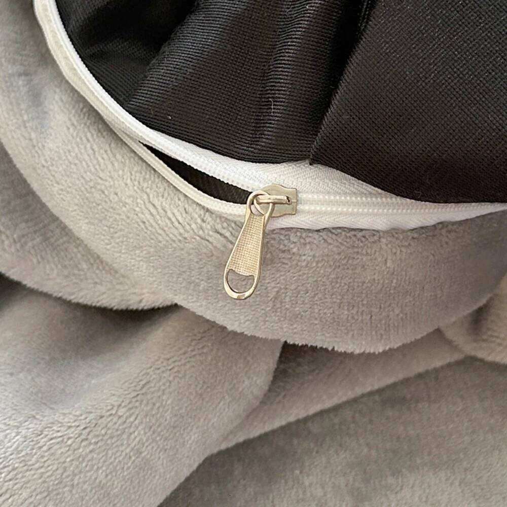 Double-Sided Milk Printed Four-Piece Thickened Winter Warm Bedding Set Carved Velvet Quilt Cover Pillowcase Bed Skirt Y260124