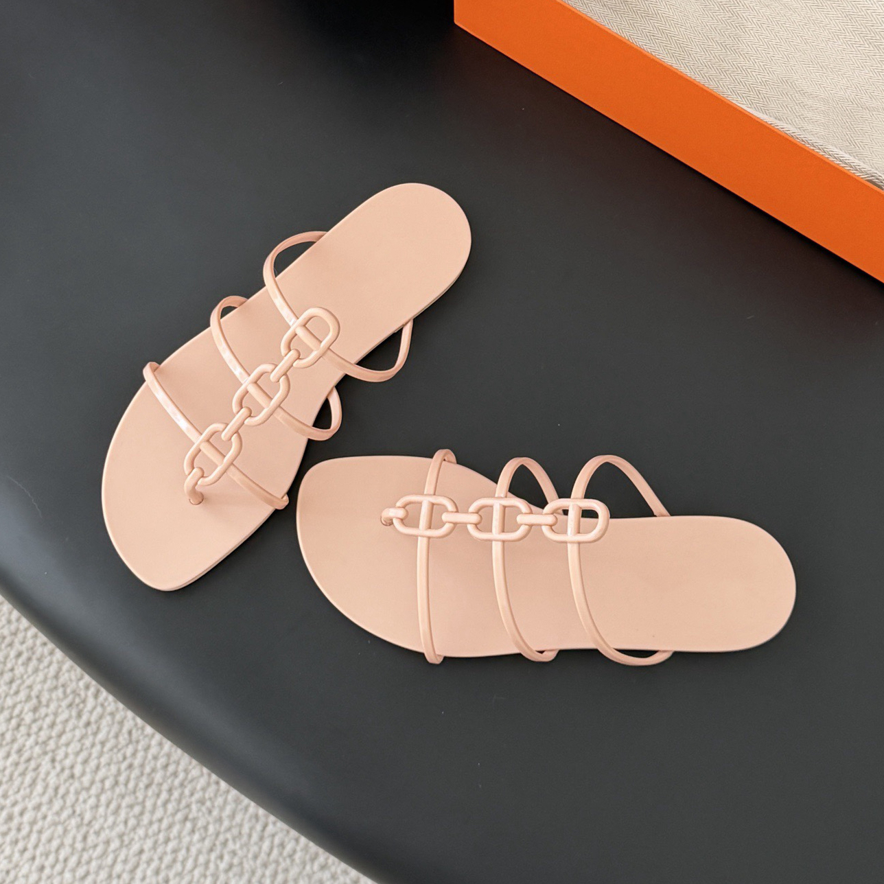 2026 Designer Slides Sandals Womens Summer Beach Casual Sandals Flat Bottom Shoes New Designer Flip Flops Printed Jelly Rubber Leather Women Dress Shoes Size 35-42