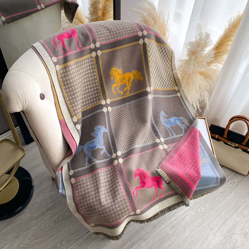 Vintage Horse Pattern Printed Fashion Imitation Cashmere Scarf Dual-use Double-sided Thickened Elegant Air-conditioning Shawl