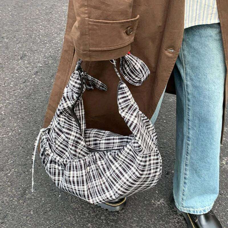 Fashionable Checkpattern Texture Crossbody Casual Versatile Small and Unique Hobo Luxury Brand Designer Bag XJ260125