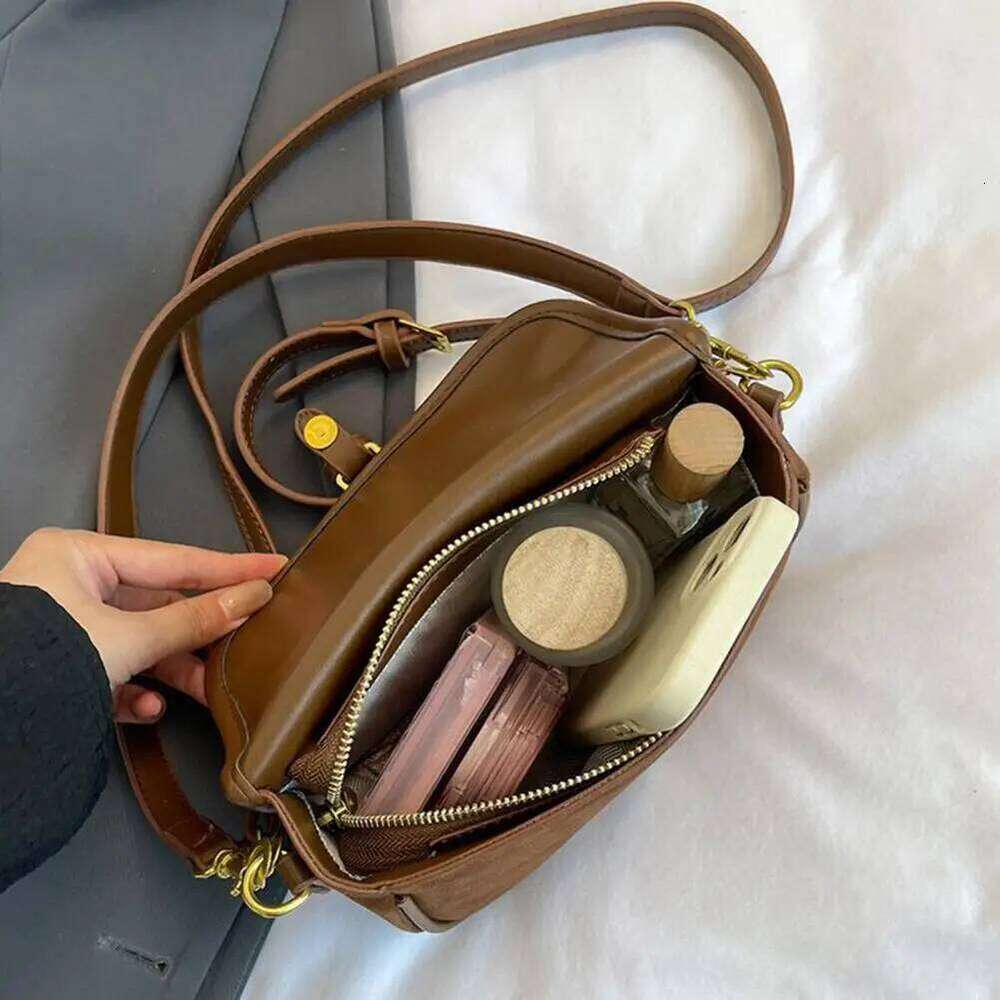 Small Shoulder Women Crossbody Bag with Adjustable Strap Large Capacity Fashionable Handbag Satchel Purse XJ260125