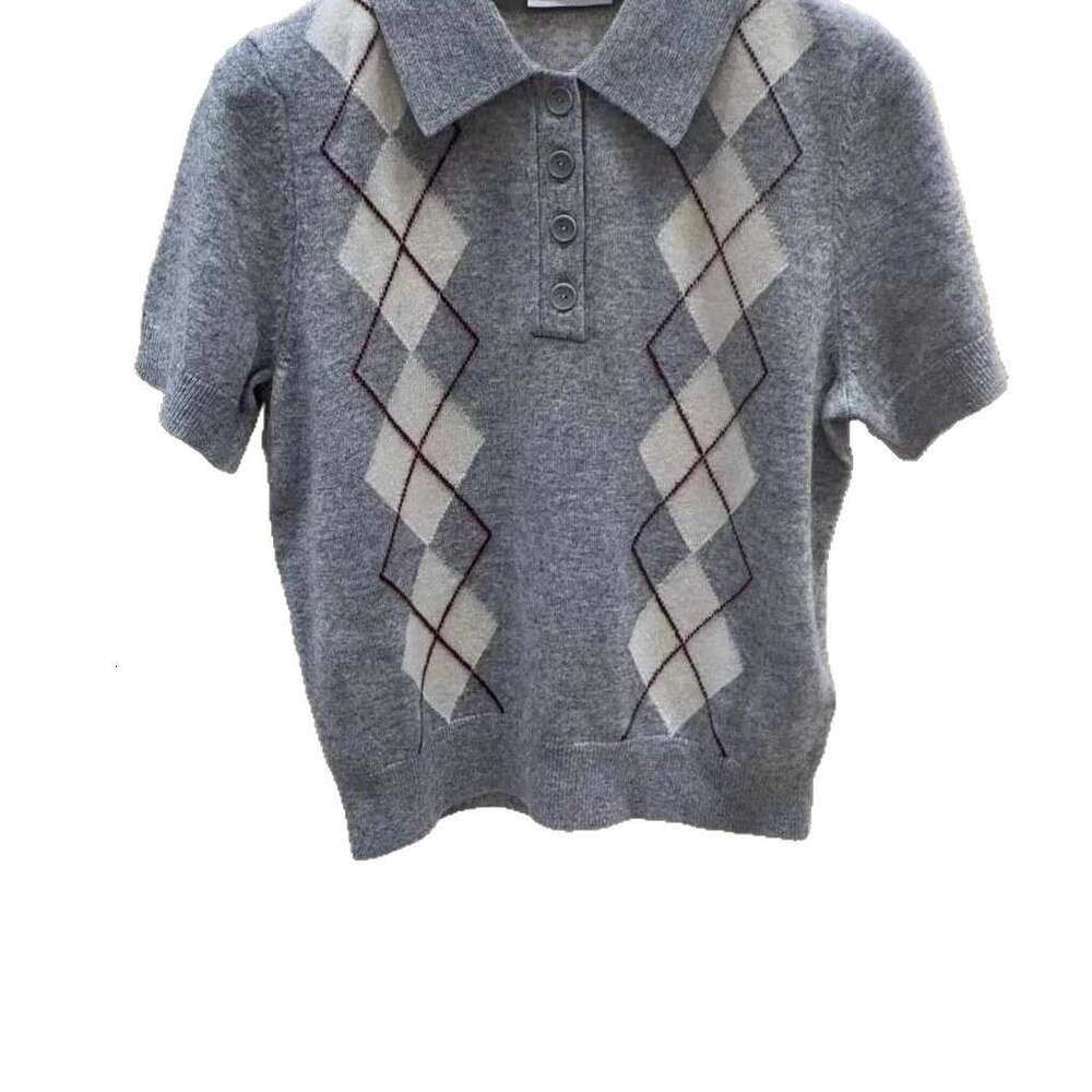 French Elegance 2026 Autumn/Winter Academy Style Diamond Plaid Collar Knitted Sweater Top Slimming Shorts Set