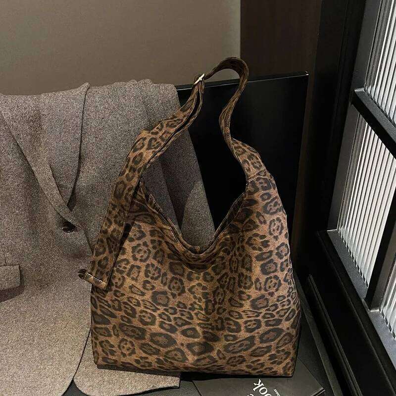 2025 Winter Suede Shoulder For Women Leopard Print Tote Bags Large Capacity Travel Commuting Handbags XJ260125