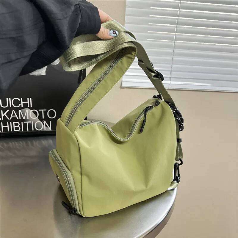 Trendy Lightweight Nylon Crossbody Comfortable and Versatile Texture Shoulder Multifunctional Storage Bag for Women XJ260125