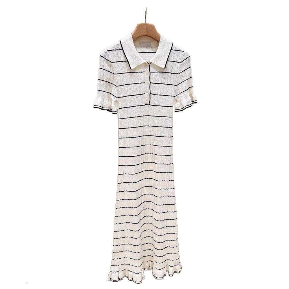 Spring/Summer 2026 New French Elegant Style Small perfume Stripe Color Block Pleated Collar Slim Knit Dress