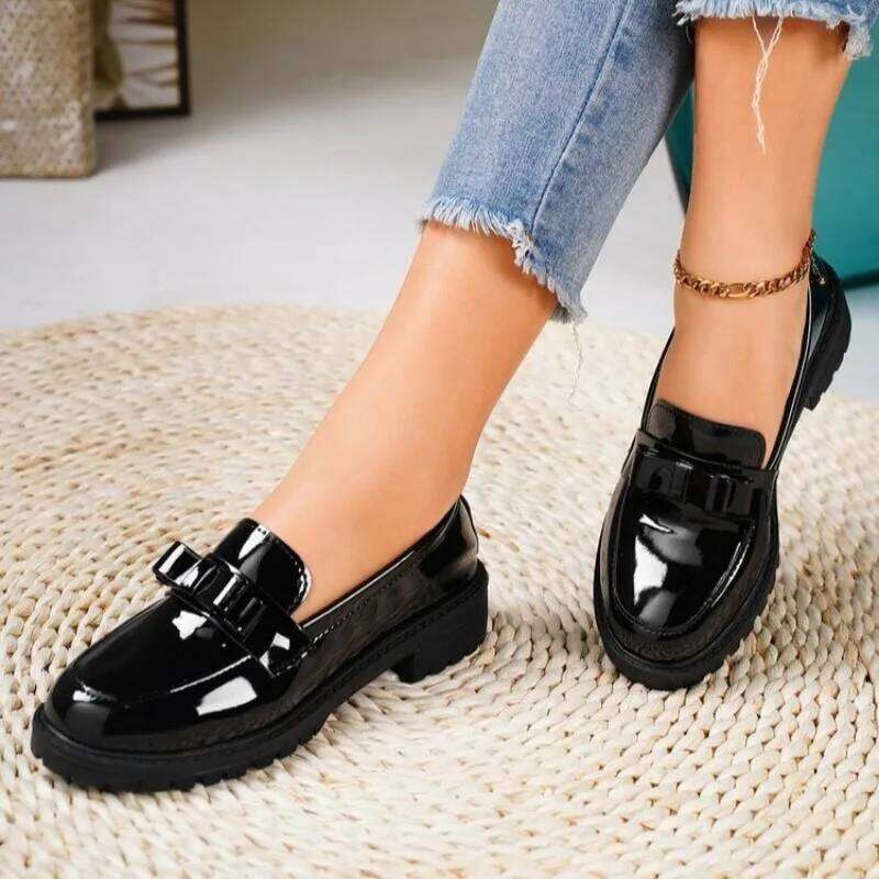 Luxury European and American Leather Autumn New Outdoor Leisure Fashion Lacquer Retro Versatile Women's Shoes Loafers