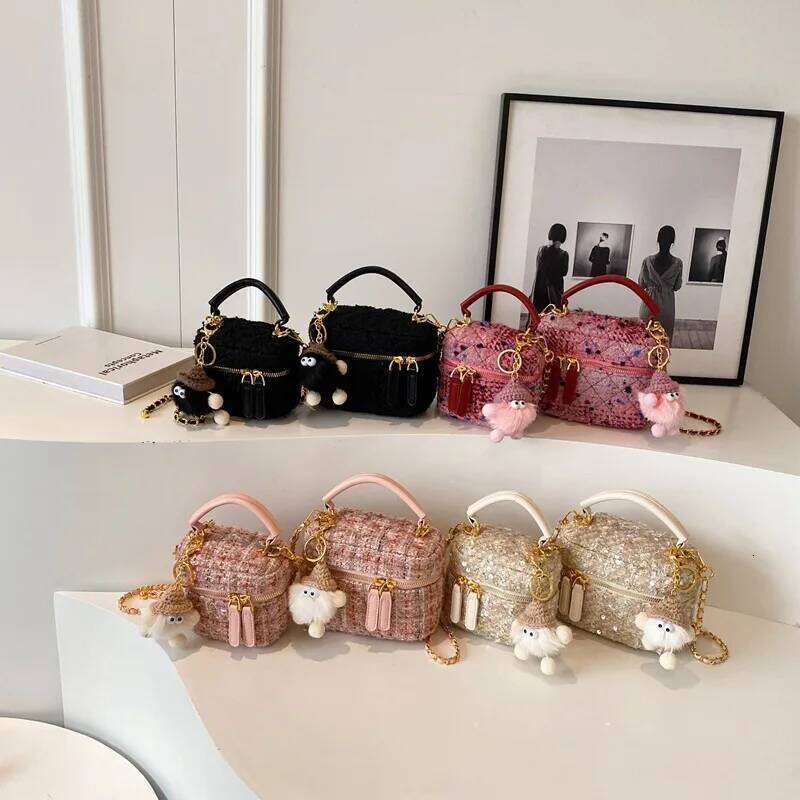 Women Mini Square Purse Luxury Design Solid Color Women's Small Handbag Fashion Plush Shoulder Crossbody Bag XJ260125