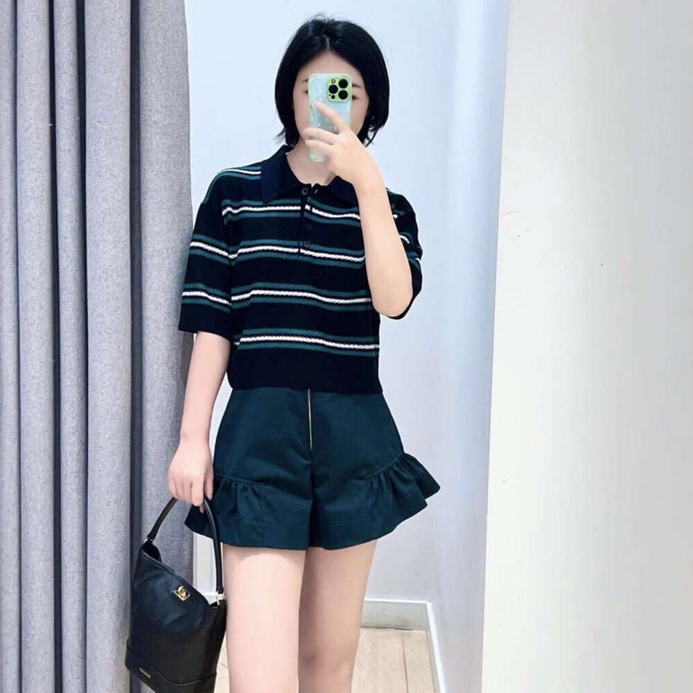 2026 French Elegant Early Autumn New Casual Striped Jacquard Knitted Sleeveless Collar T-shirt Top