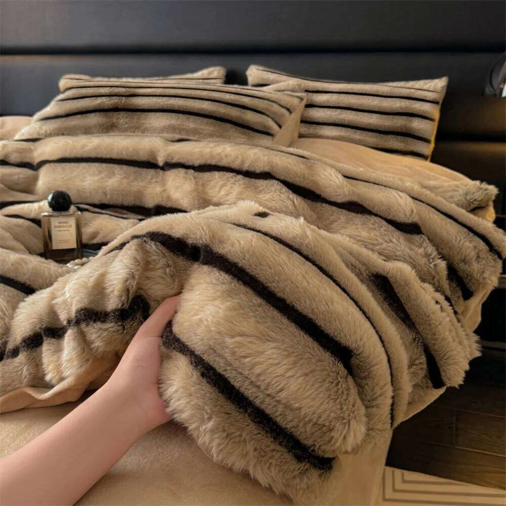Jacquard Gradient Bubble Rabbit Plush Bedding Set Thickened Quilt Cover Pillowcase Bed Sheet Winter Coral Fleece Four-Piece Sets Y260124