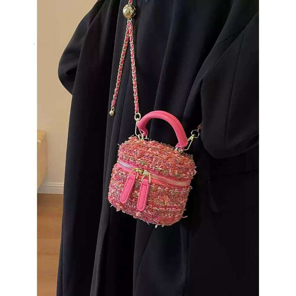 Mini Crossbody Bag for Ladies Women's Fashion High-Grade Knitted Zipper Bucket Bags Popular All-Matched Commute Handbags XJ260125