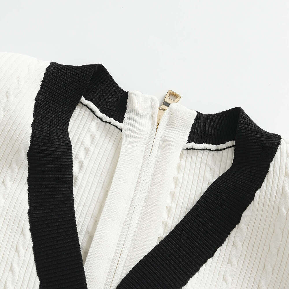 2026 Spring and Autumn New V-neck Single Row Metal Button Decoration Black and White Contrast Color Tight Knitted Dress