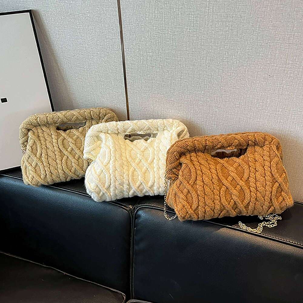 Versatile Chain Knitting Crossbody Winter Women Knitted Shoulder Knit Clamp Mouth Clutch Bag Chic Fashion Shell Handbag XJ260125