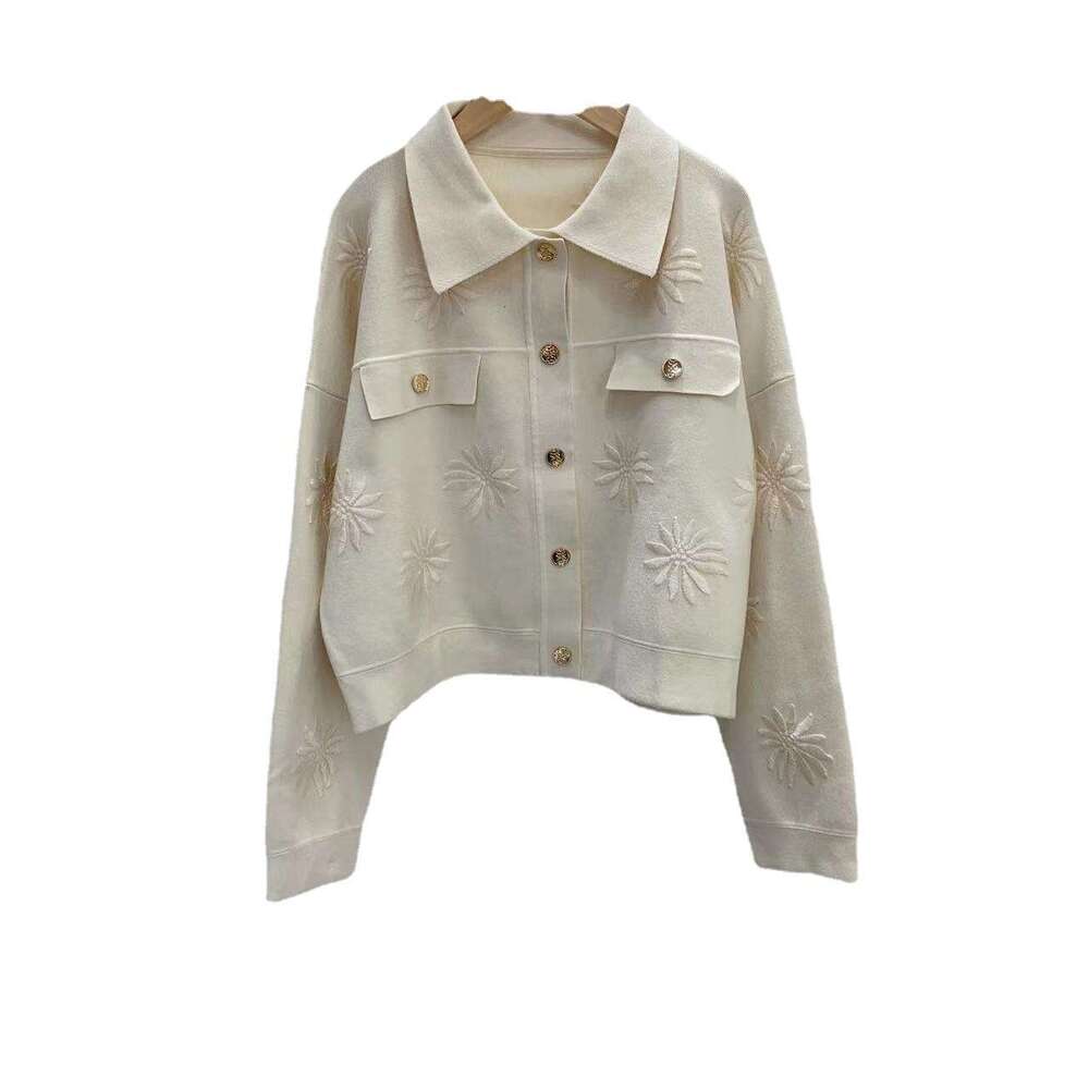 French Elegance 2026 Autumn/Winter Commuter Flower Embroidered Collar Knitted Cardigan Short Coat Loose Top