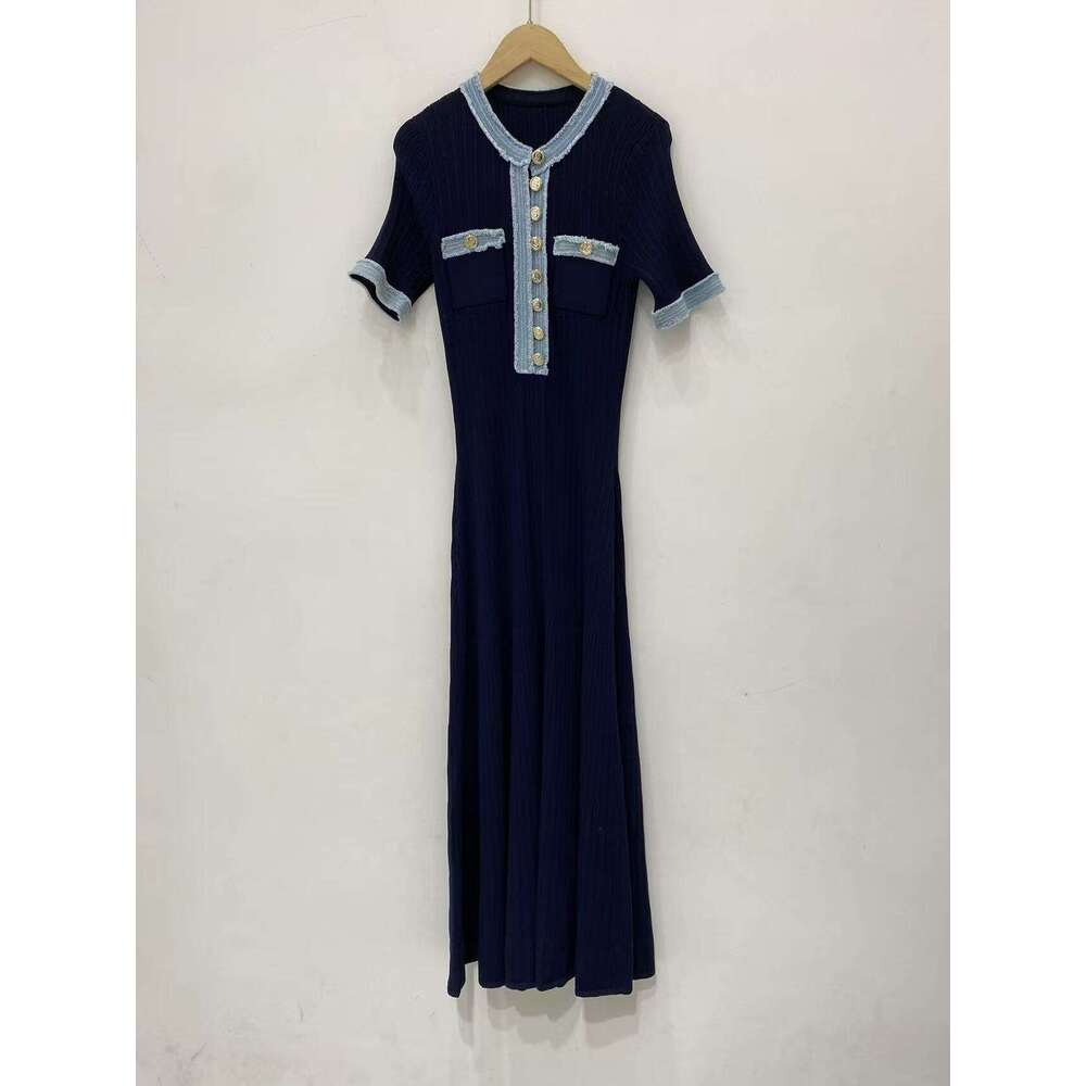 2026 Spring/Summer New French Elegant Designer Slimming Color Block Round Neck Long Knitted Dress for Women
