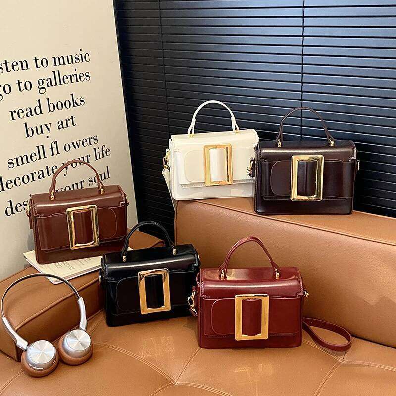 Ins Super Popular Hong Kong Style Textured for Women 2026 New Trendy Simple Handbag Retro Shoulder Crossbody Bag 9001CJ XJ260125
