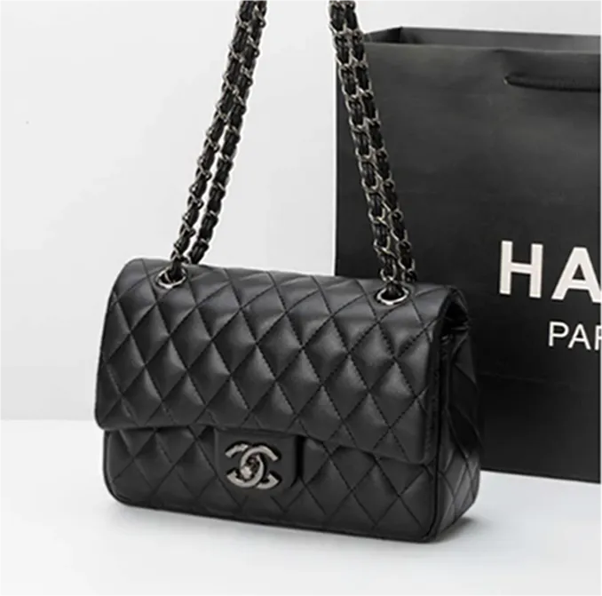 10A Caviar c Classic Designer bags Shoulder Bag Sheepskin Women's Crossbody Bags Diamond Pattern Metal Chain Doube C Letters Flap Closure Handbag CC bag 37