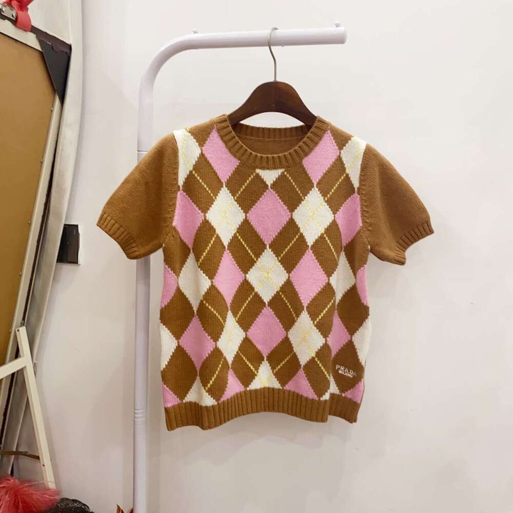 High version 2026 new designer fashion casual ribbed knitted wool short sleeved top