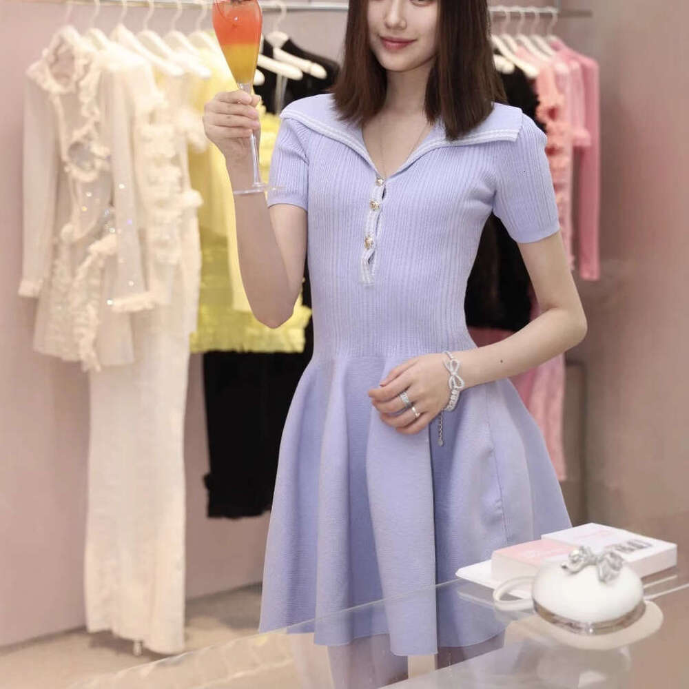 2026 Spring New French Designer Style Elegant Aging Reduction Waist Big Collar Knitted Dress for Women