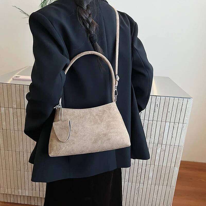 Large Capacity Matte Retro Shoulder for Women Niche Single Underarm Bucket Bags New Autumn and Winter Casual Crossbody Bag XJ260125