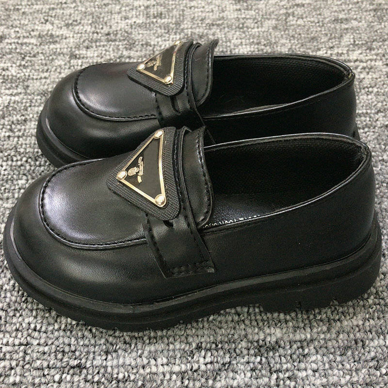 kids designer Baby girl princess shoes Sneakers Children's Fashion luxury Inverted triangle sign soft sole Boys girls Flat Doug Slip pedal A lazy person shoes