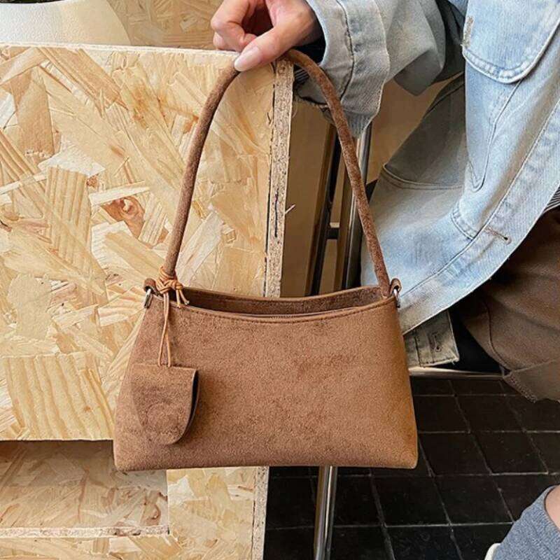 Large Capacity Matte Retro Shoulder for Women Niche Single Underarm Bucket Bags New Autumn and Winter Casual Crossbody Bag XJ260125