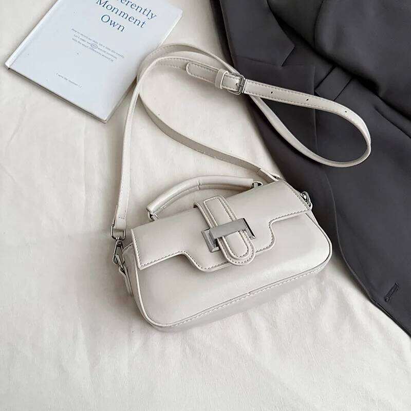 1pc Retro Handbag for Women in Winter Simple Yet Stylish Small Square Single Shoulder Crossbody Bag XJ260125