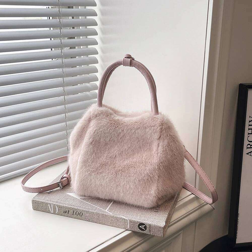 Adorable Plush Crossbody Bag Solid Color Purse Large Capacity Shoulder Tote Niche Style Creative Design Pack Women Daily Bags