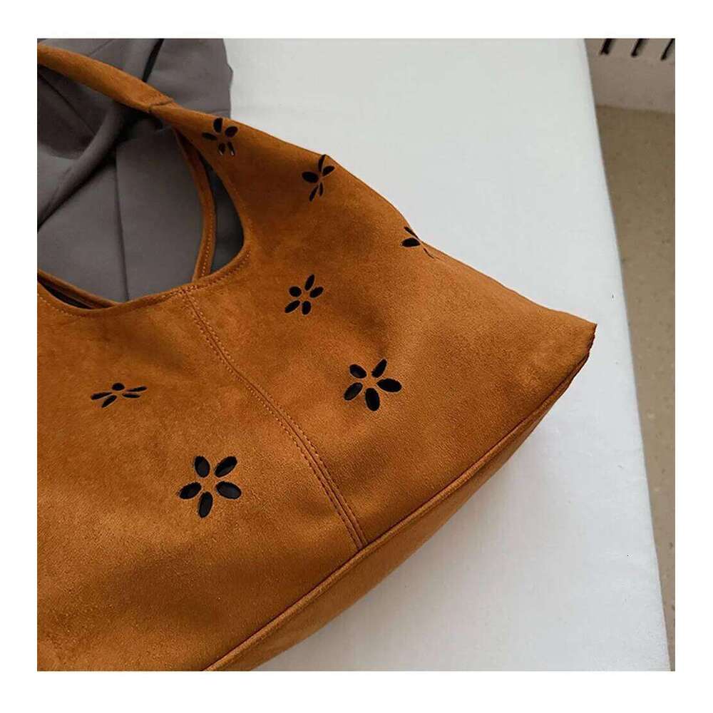 Floral Cut Out Women's Tote Autumn Winter Suede Velvet Soft Large Capacity Shoulder Bag For Commute Underarm Handbag