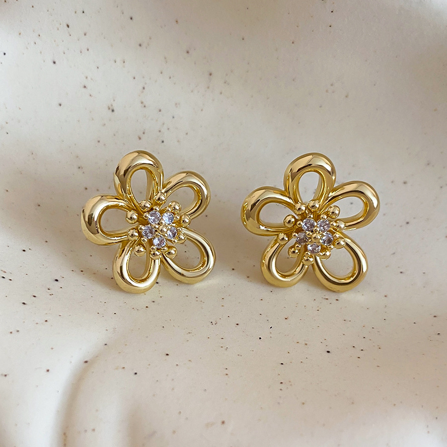 Silver Needle Zircon Flower Casual Fashion Personality Niche Versatile Light Luxury High-end Earrings for Women - view 7