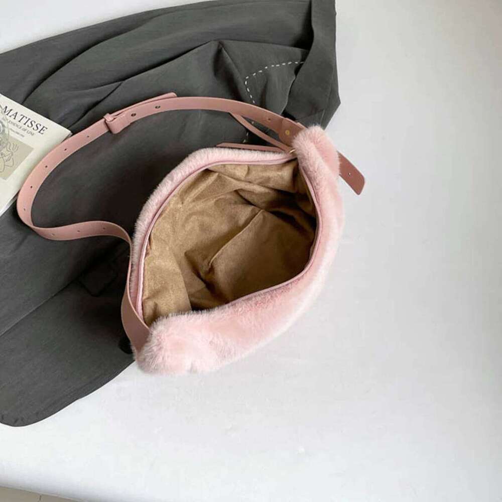 Women Fashion Plush Dumpling Shape Shoulder Bag Matte Finish Large Capacity Polyester Soft Warm Adjustable Strap Daily Commute