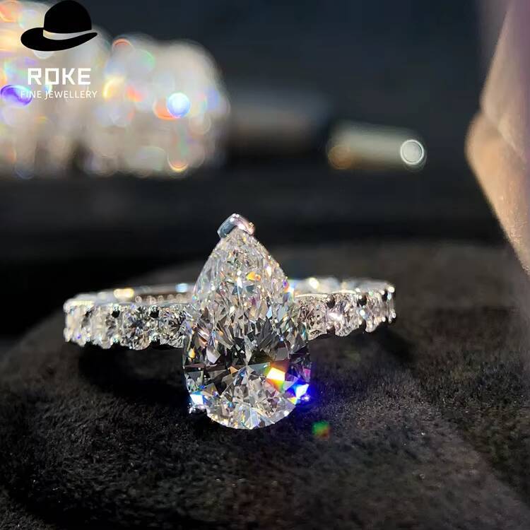 IGI Laboratory-grown 302ct Pear-shaped Centre Diamond with 158ct Round Accent 9K-18K White Gold Luxury Diamond Ring for Women