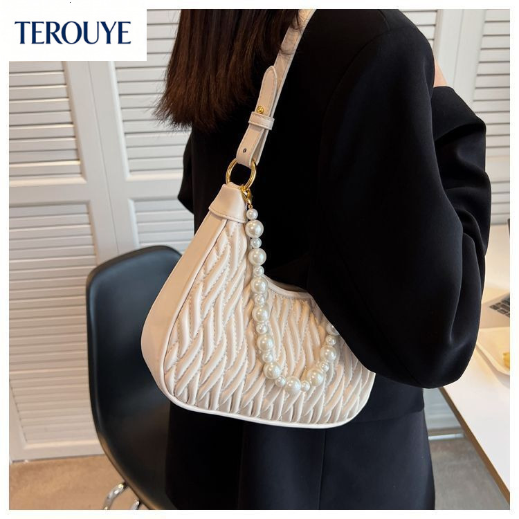 TEROUYE bag autumn and winter bag new underarm bag crossbody bag niche design light luxury elegant style French style women's underarm bag