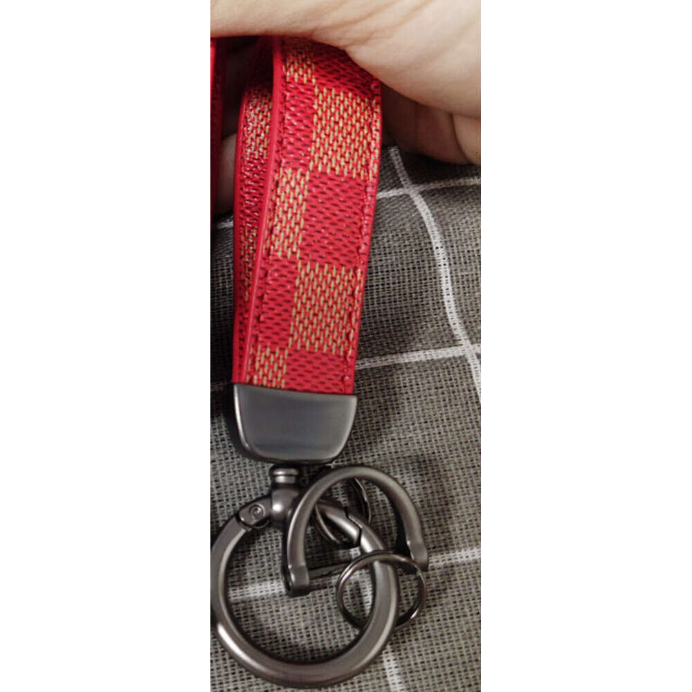 New High-End Floral Leather Keychain Waist Hanging Use Metal Key Ring Pendant for Men and Women Wholesale Car Accessories S260126