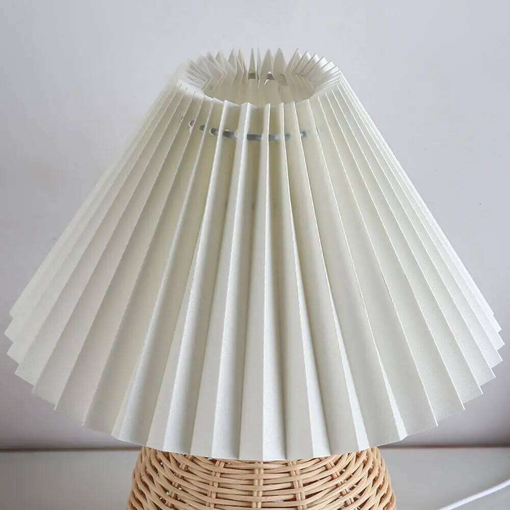 LED Fabric Pleated Lampshade Light Retro Rattan Strip USB PLUG Bedroom Bedside Desk Lamp Indoor Home Decoration Lighting Z260127