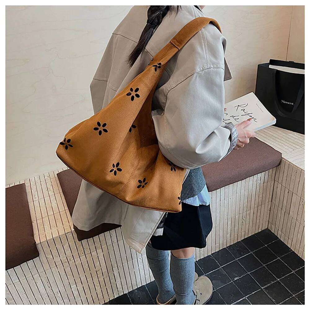 Floral Cut Out Women's Tote Autumn Winter Suede Velvet Soft Large Capacity Shoulder Bag For Commute Underarm Handbag
