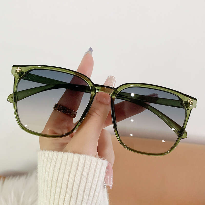 1 Ins Sunglasses Trend Korean Square Frame Gradient Lens with Cross Design for Driving and Daily Outdoor Wear High Quality Texture